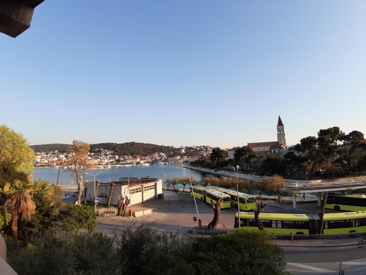 Apartman Petrovic City Center Trogir Eksteriør bilde