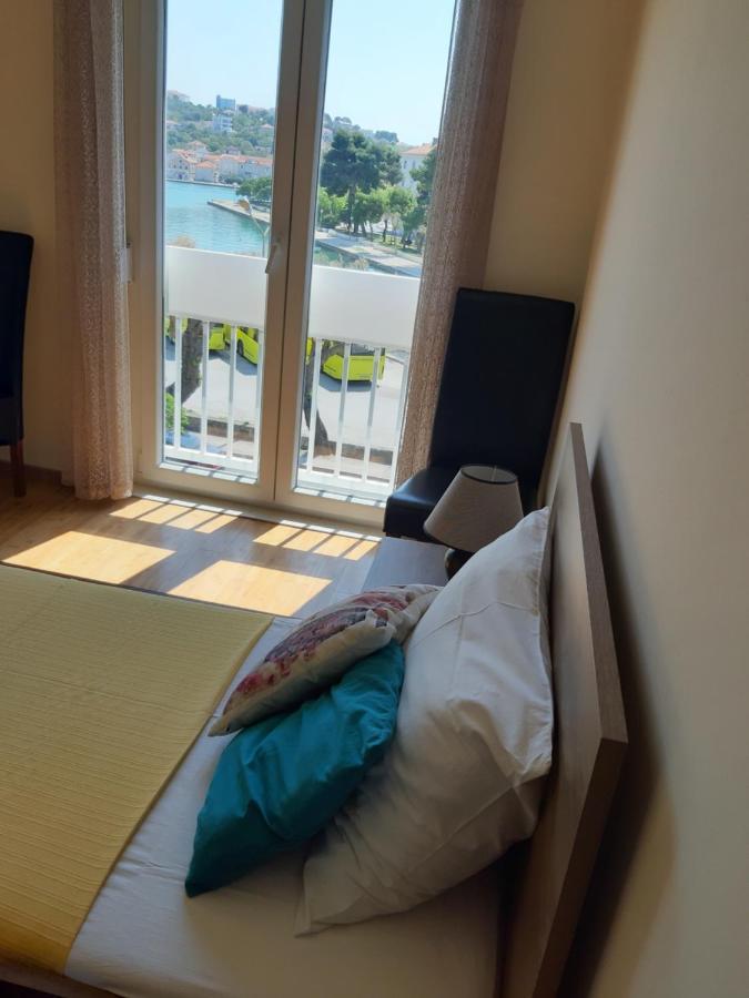 Apartman Petrovic City Center Trogir Eksteriør bilde