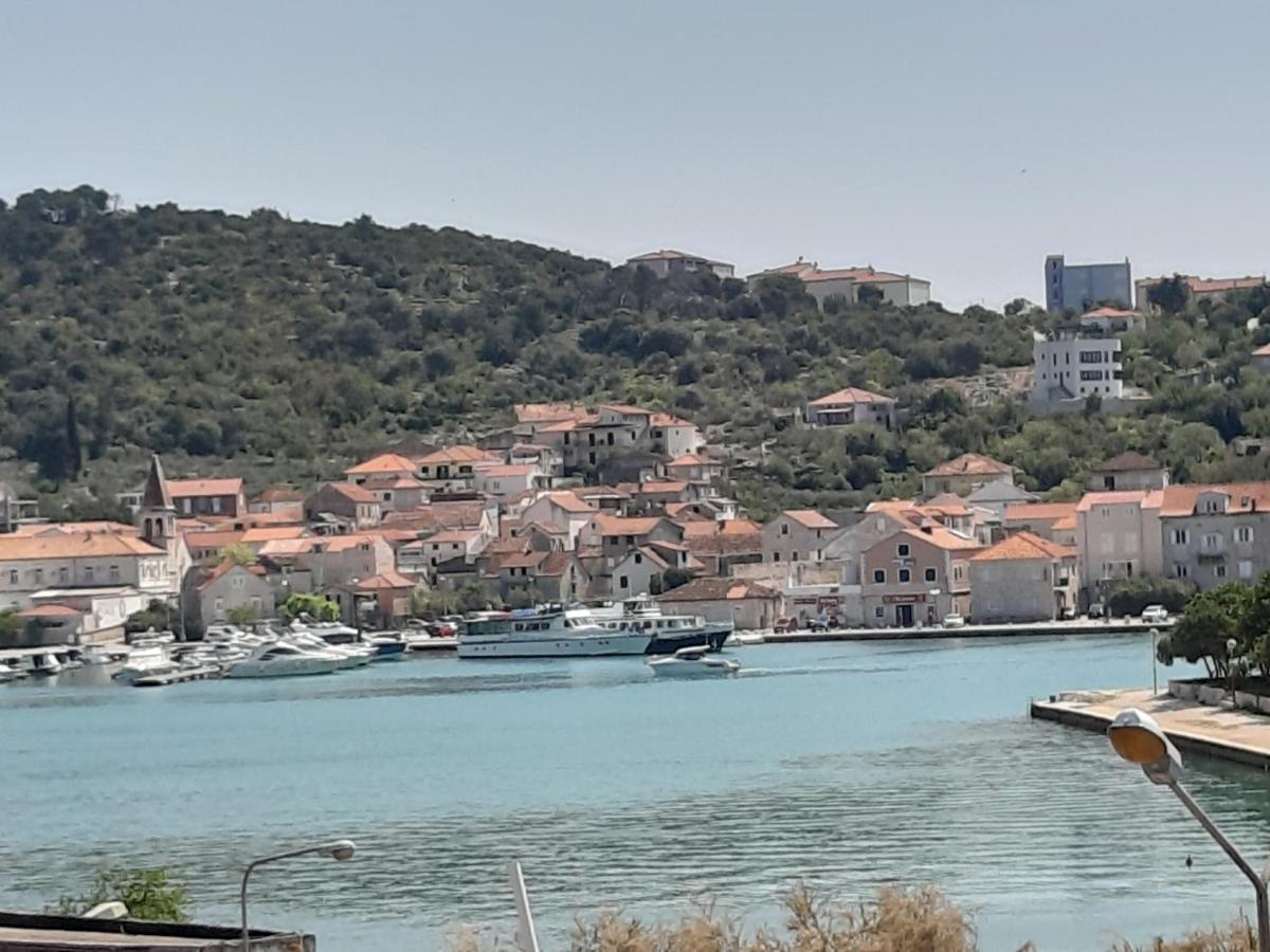 Apartman Petrovic City Center Trogir Eksteriør bilde
