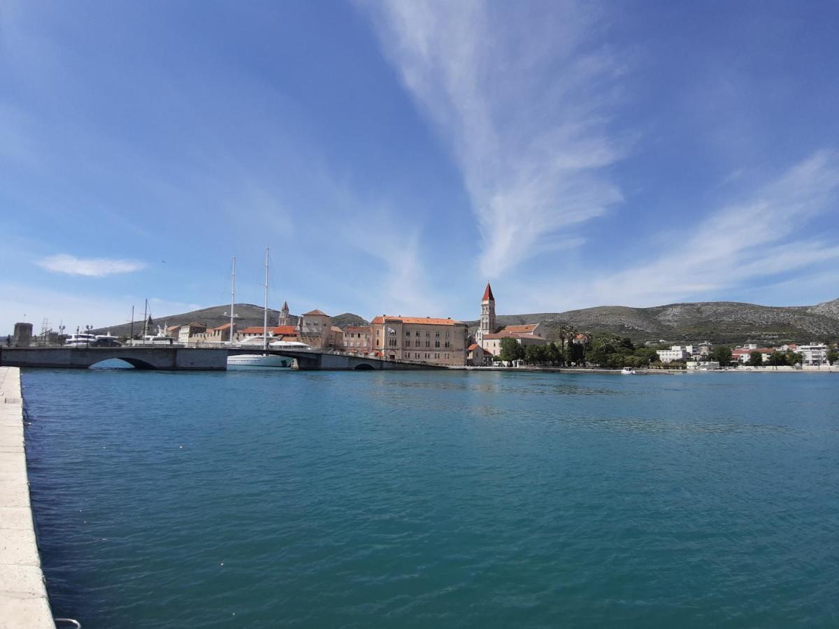 Apartman Petrovic City Center Trogir Eksteriør bilde