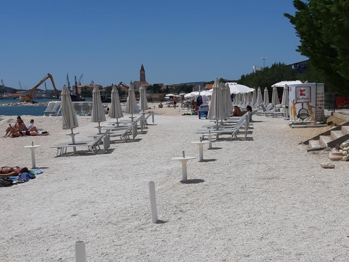 Apartman Petrovic City Center Trogir Eksteriør bilde