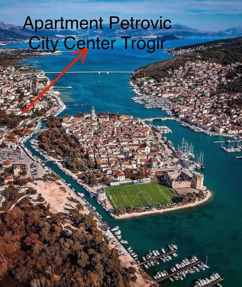Apartman Petrovic City Center Trogir Eksteriør bilde